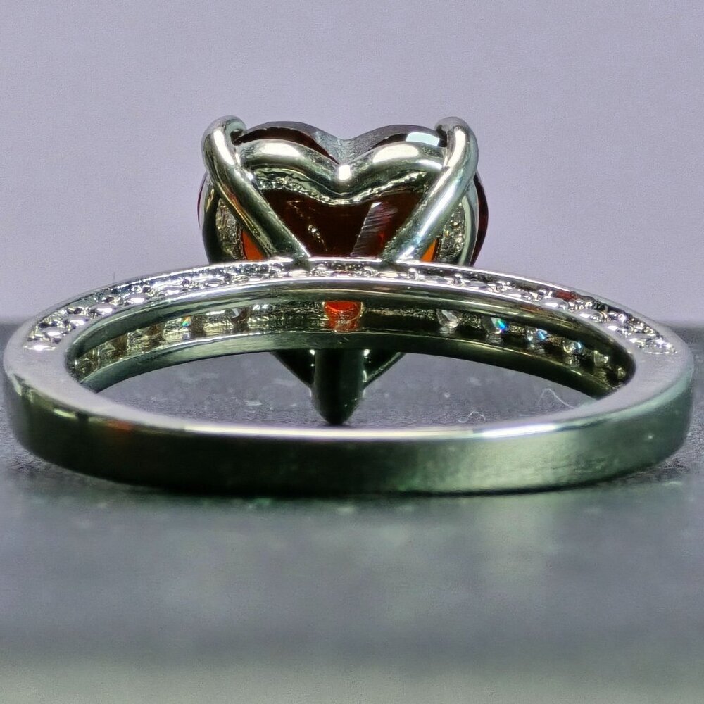 Heart-Shaped Red Solitaire Ring With Accented Band Size‎ 8 (NWOT) - Picture 5 of 6